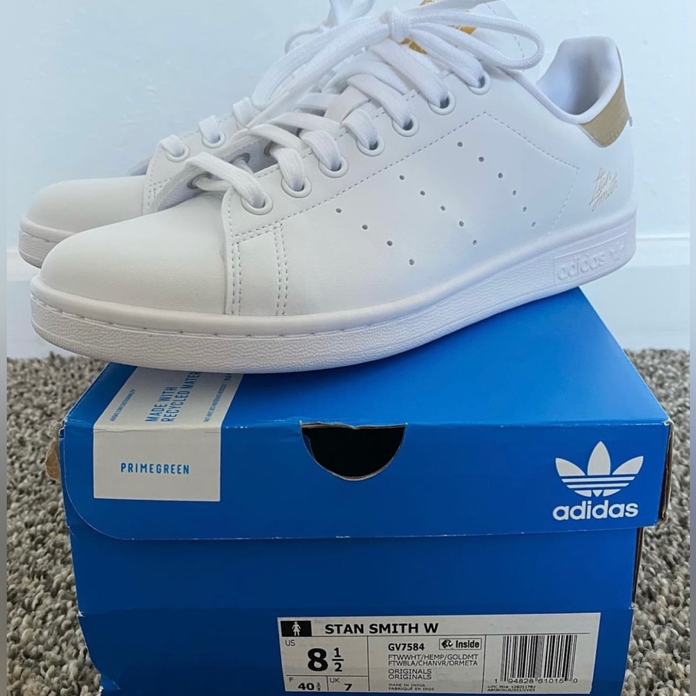 NWOT Adidas Sneakers
